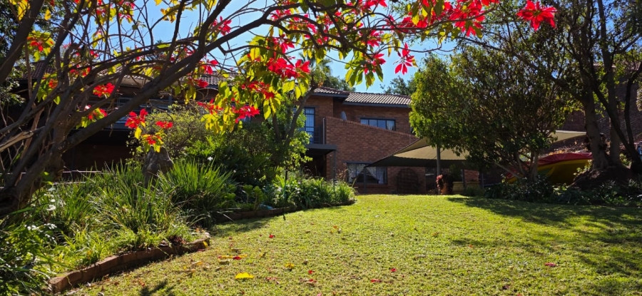 To Let 7 Bedroom Property for Rent in Safari Gardens North West